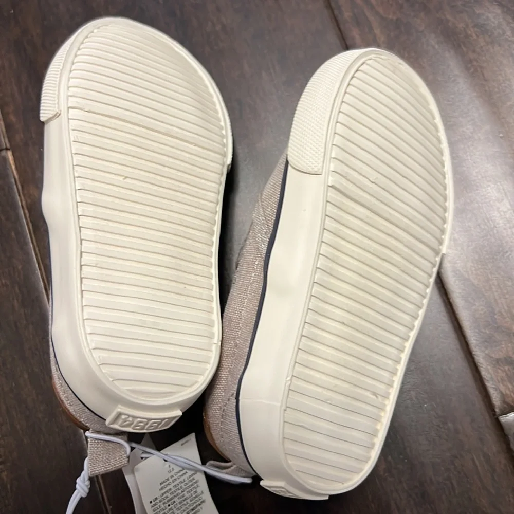 NWT Old Navy Baby Boys Canvas Mollusk slip on shoes!